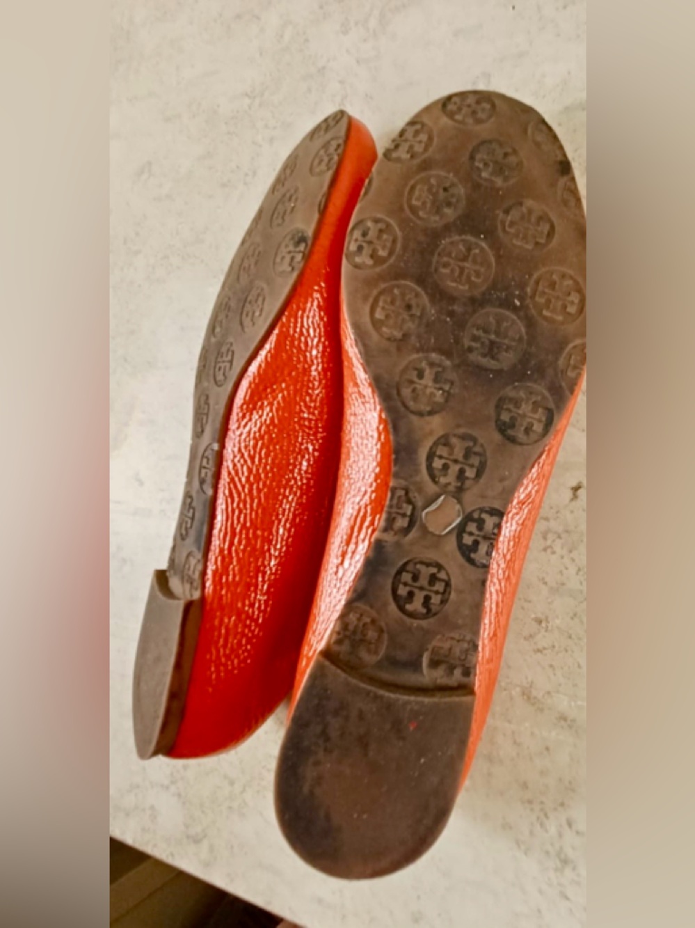 Tory Burch Orange Patent Leather Ballet Flats with Gold Logo - Picture 7 of 9